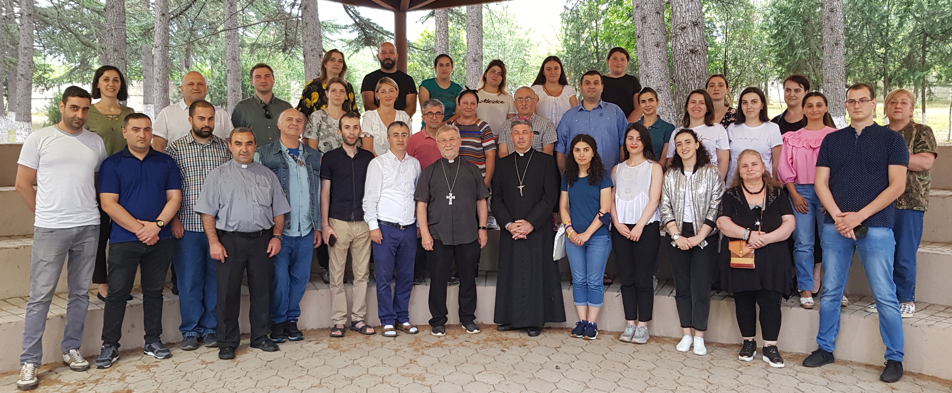 meeting of Sabauni administrative and academic staff with Apostolic Nuncio in Tserovani